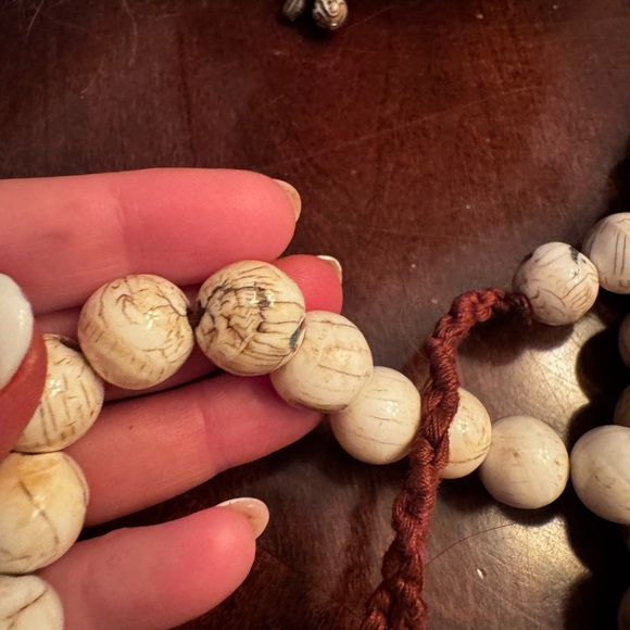 Antique White Conch with Turquoise and Coral inlay Beaded Necklace - Picture 2 of 6